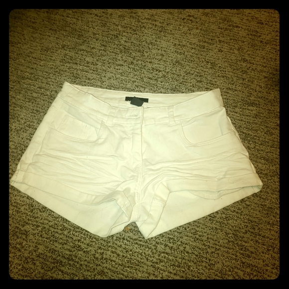 White h&m shorts never worn - Picture 1 of 2